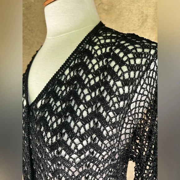 FEELINGS vintage 100% Rayon  over throw top - Picture 4 of 7